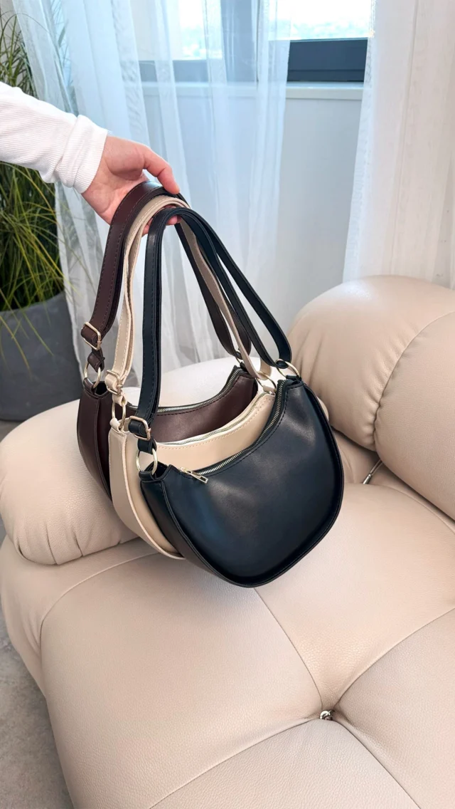 SIMONA Bag✔️ Виробництво: Україна
✔️ Матеріал: екошкіра
✔️ Доступні кольори: шоколад / бежевий / чорний
✔️ Розміри: 25х9х16🏷 Ціна: 1200 грн💌 Для замовлення пишіть у direct або скористайтеся швидким замовленням на нашому сайті! Посилання в шапці профілю.